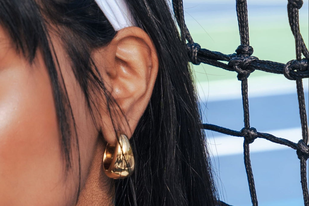 SIGNATURE HOOP EARRINGS